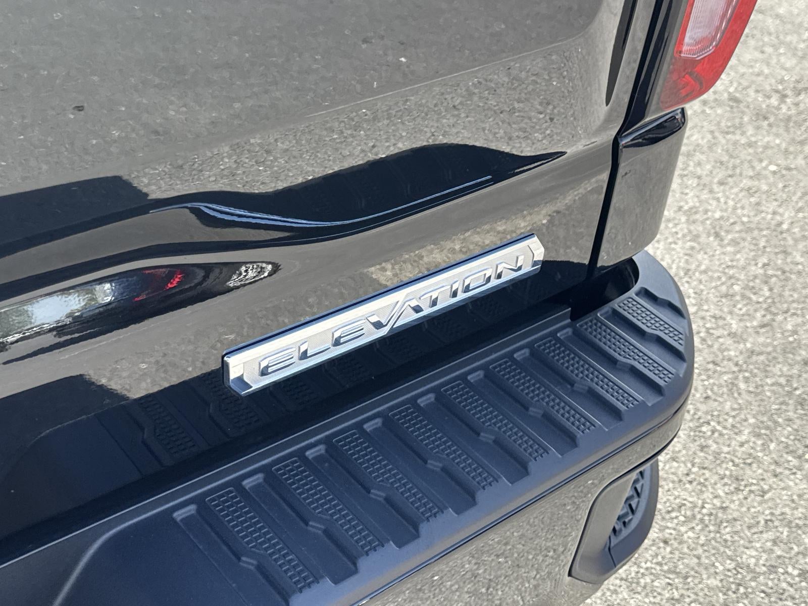 2025 GMC Sierra 1500 Crew Cab Short Box 4-Wheel Drive Elevation 3SB