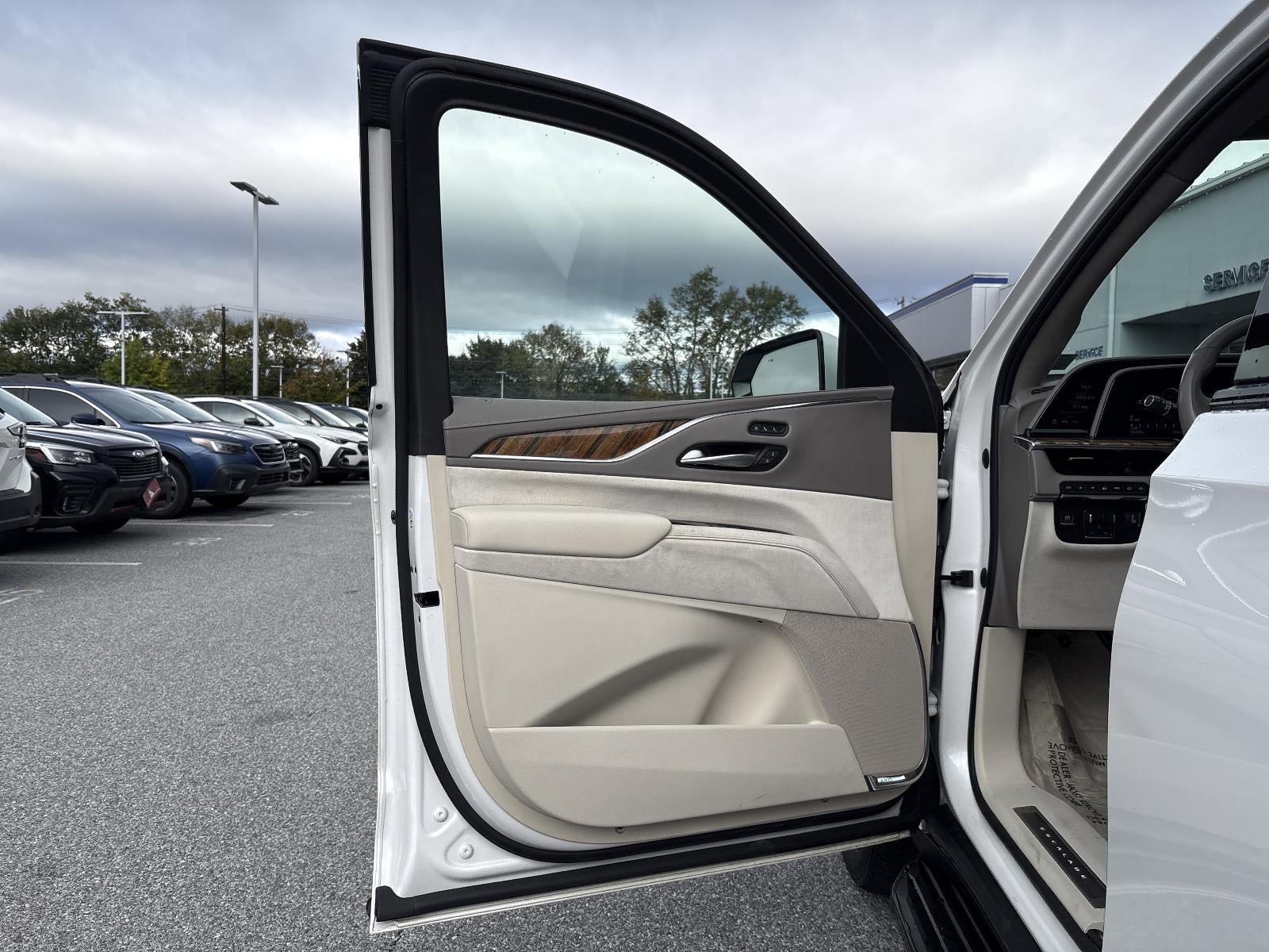 2023 Cadillac Escalade 4WD Sport Platinum