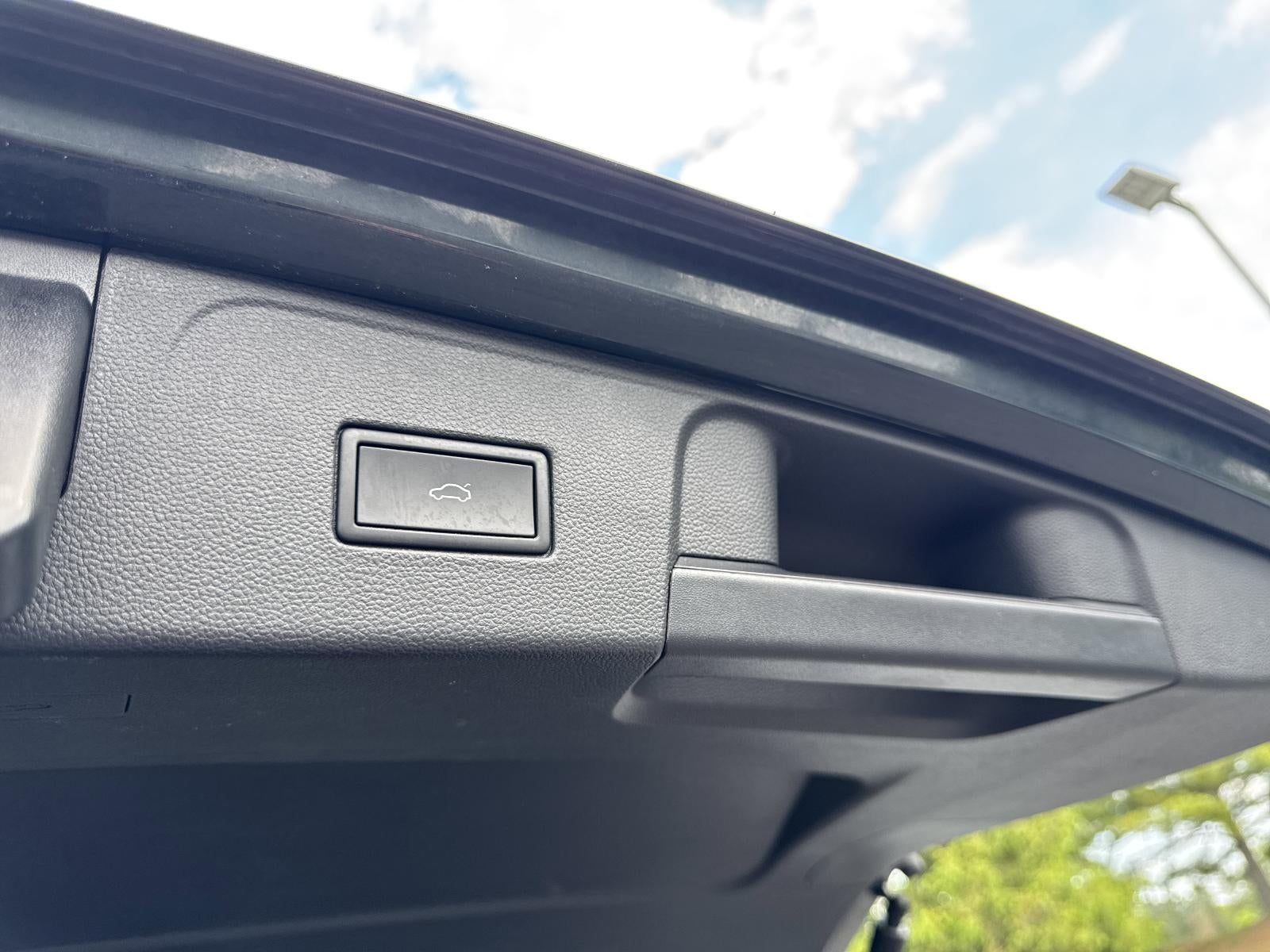 2021 Volkswagen Atlas 3.6L V6 SEL Premium R-Line 4MOTION *Ltd Avail*