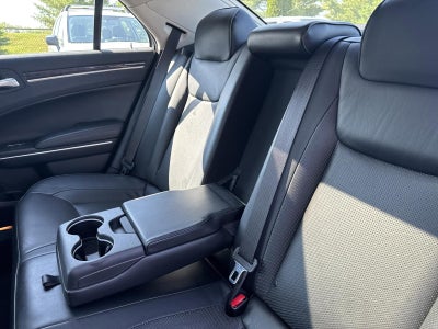 2016 Chrysler 300 4dr Sdn 300C RWD