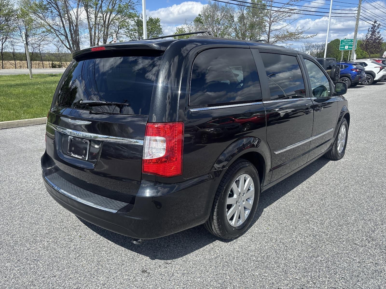 2015 Chrysler Town & Country 4dr Wgn Touring