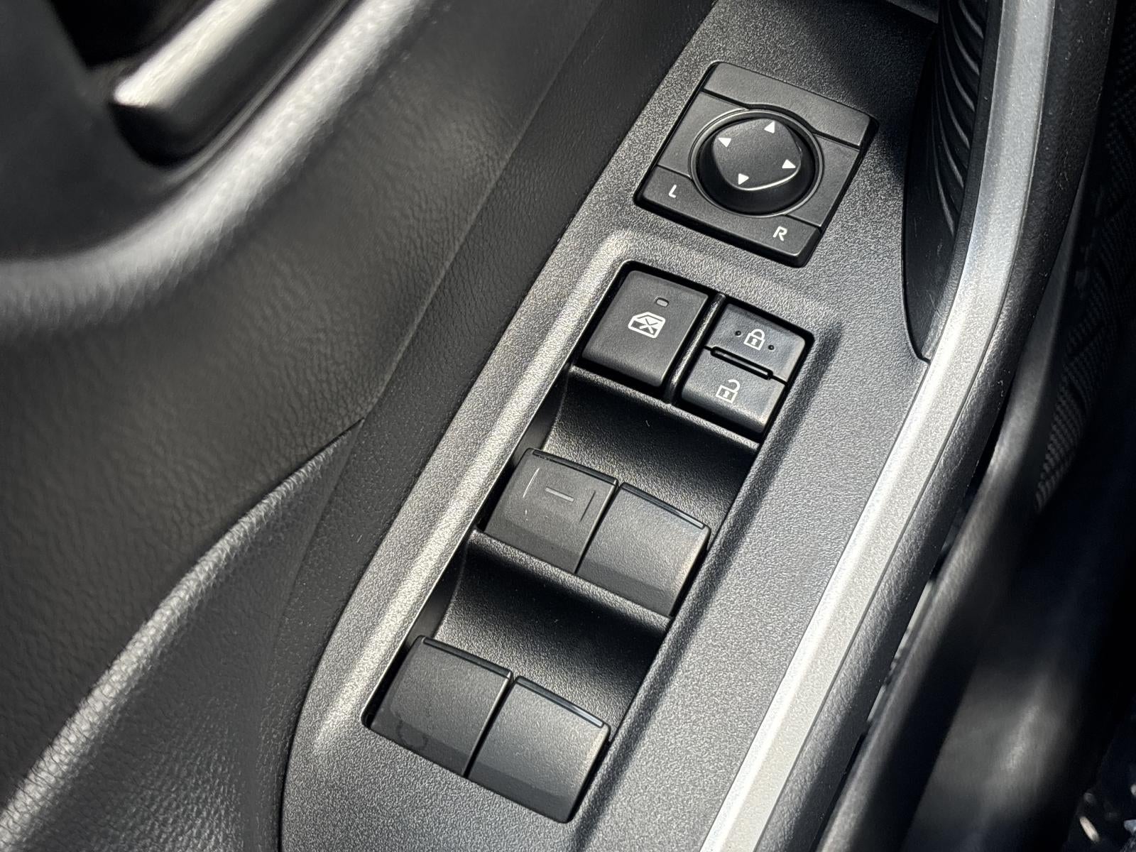 2021 Toyota RAV4 LE AWD (Natl)