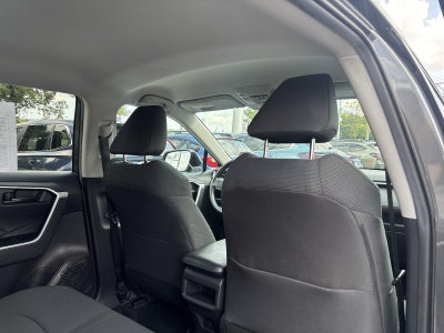 2021 Toyota RAV4 LE AWD (Natl)