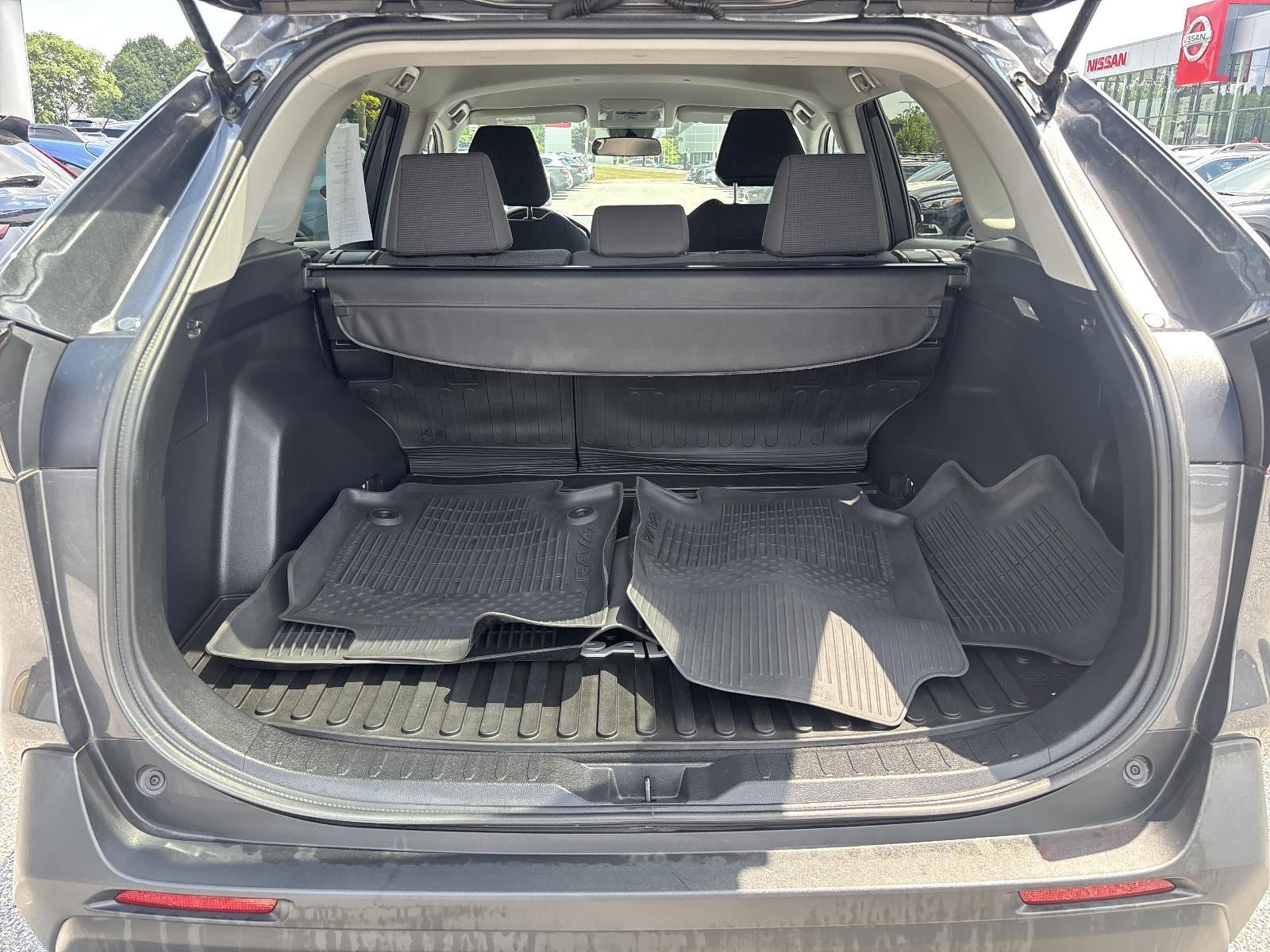 2021 Toyota RAV4 LE AWD (Natl)