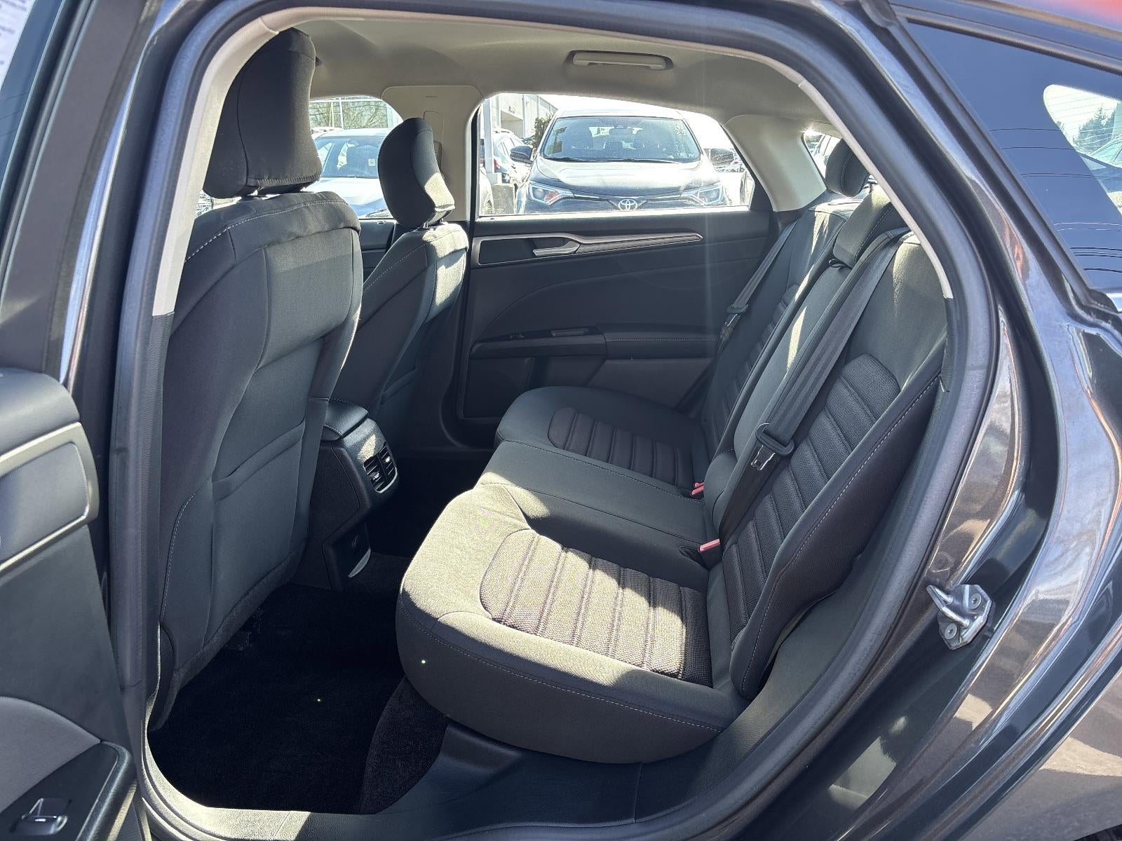 2017 Ford Fusion SE FWD