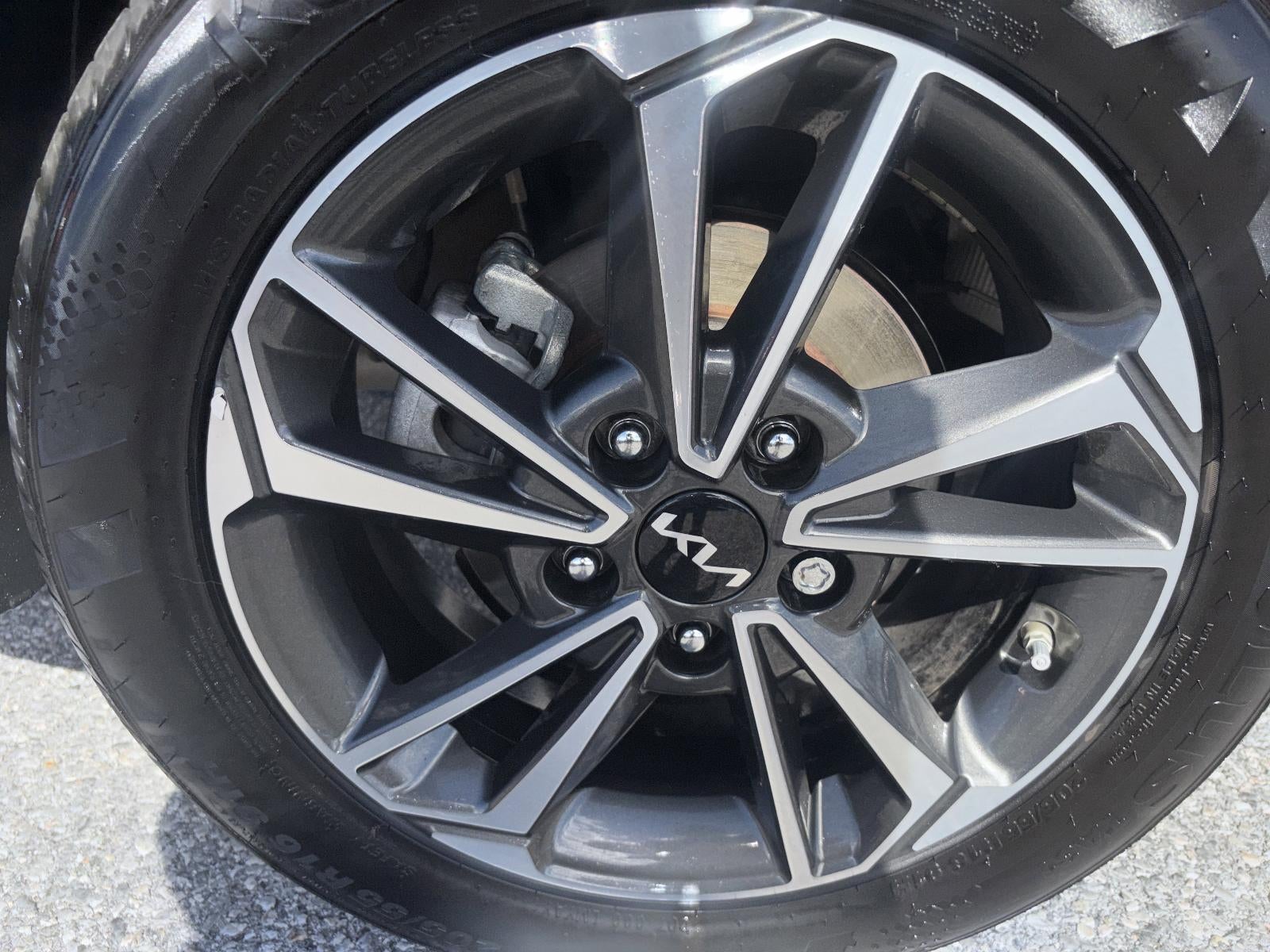 2024 Kia Forte LXS IVT