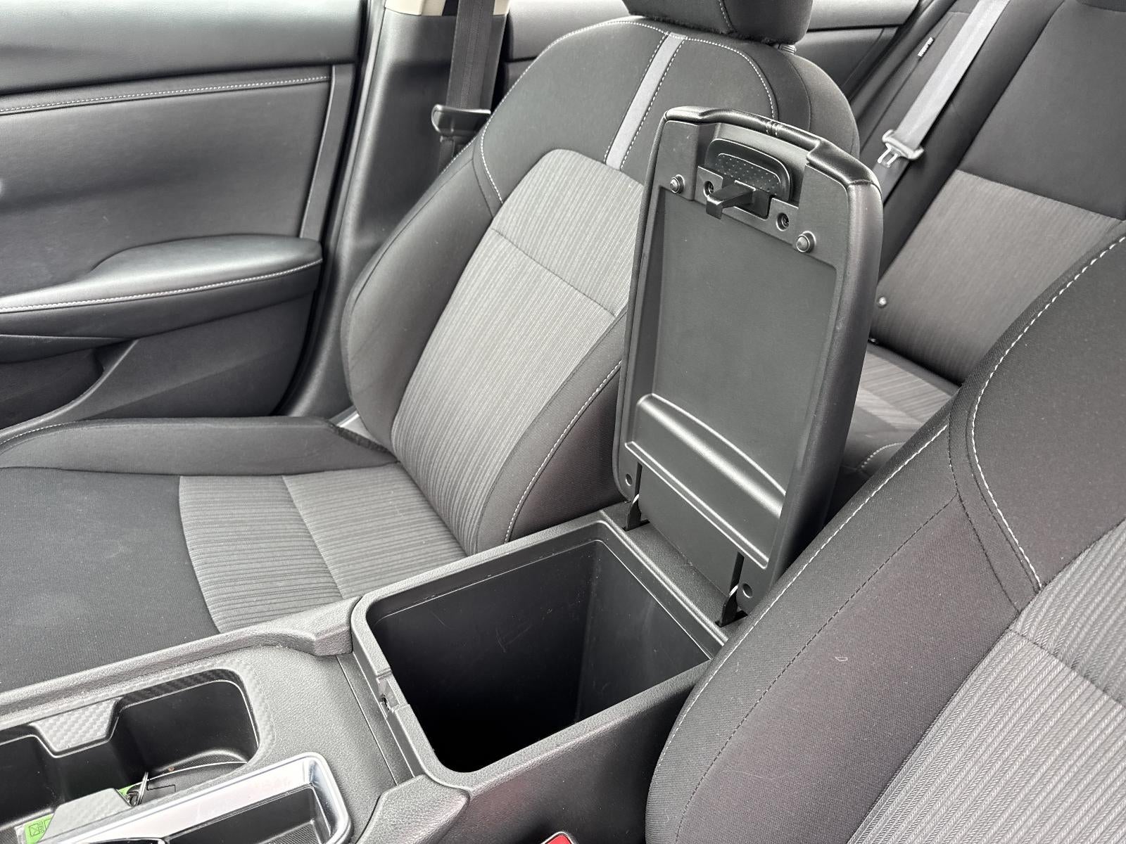 2024 Nissan Sentra SV CVT