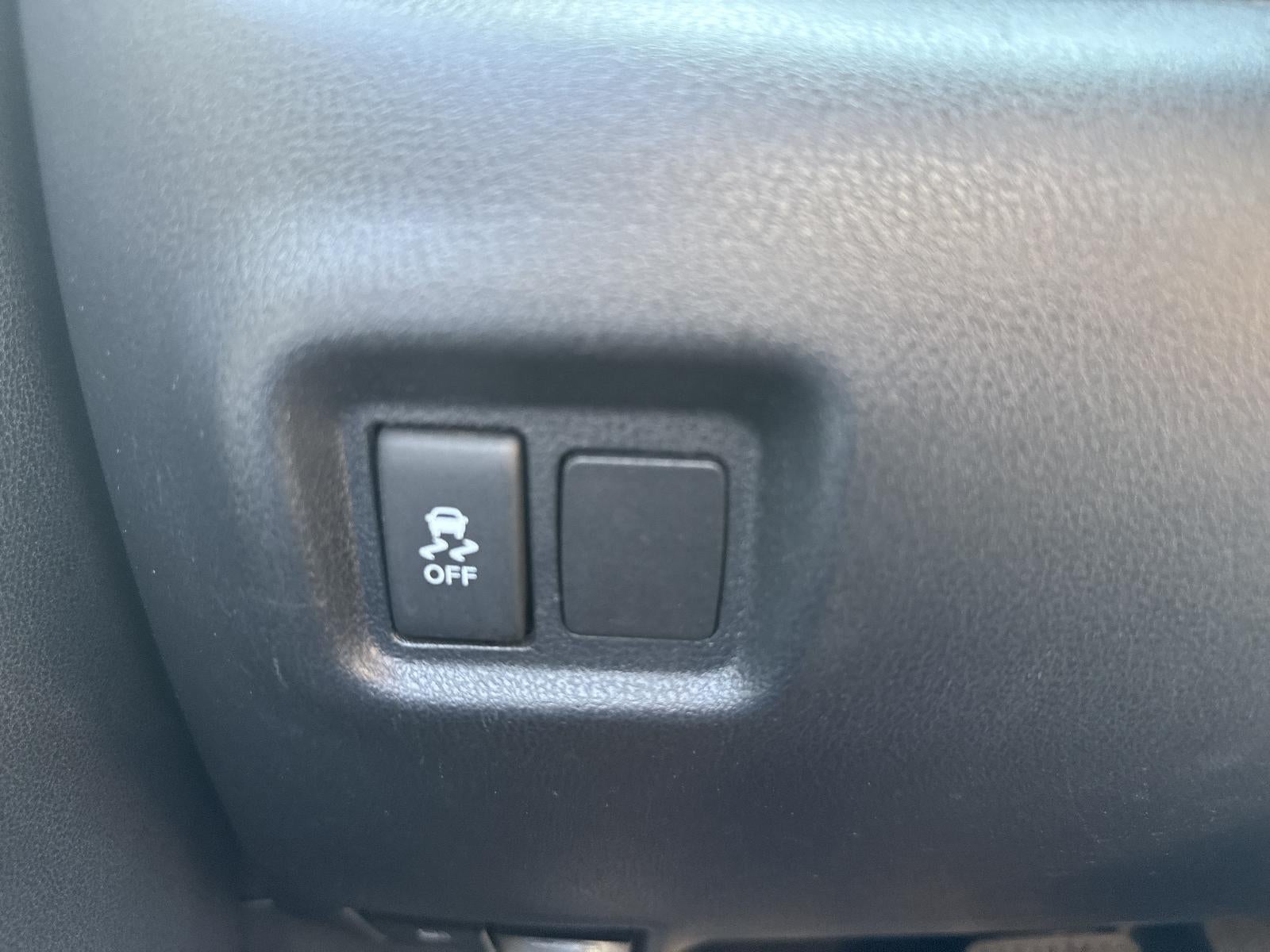 2014 Nissan Versa Note 5dr HB CVT 1.6 S Plus