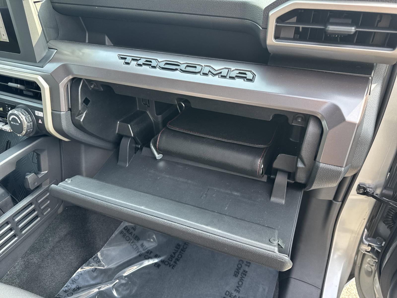 2025 Toyota Tacoma 4WD 4WD SR5 Double Cab 6' Bed AT (Natl)