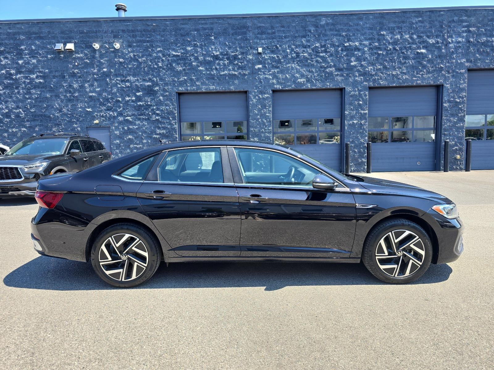 2023 Volkswagen Jetta SEL Auto