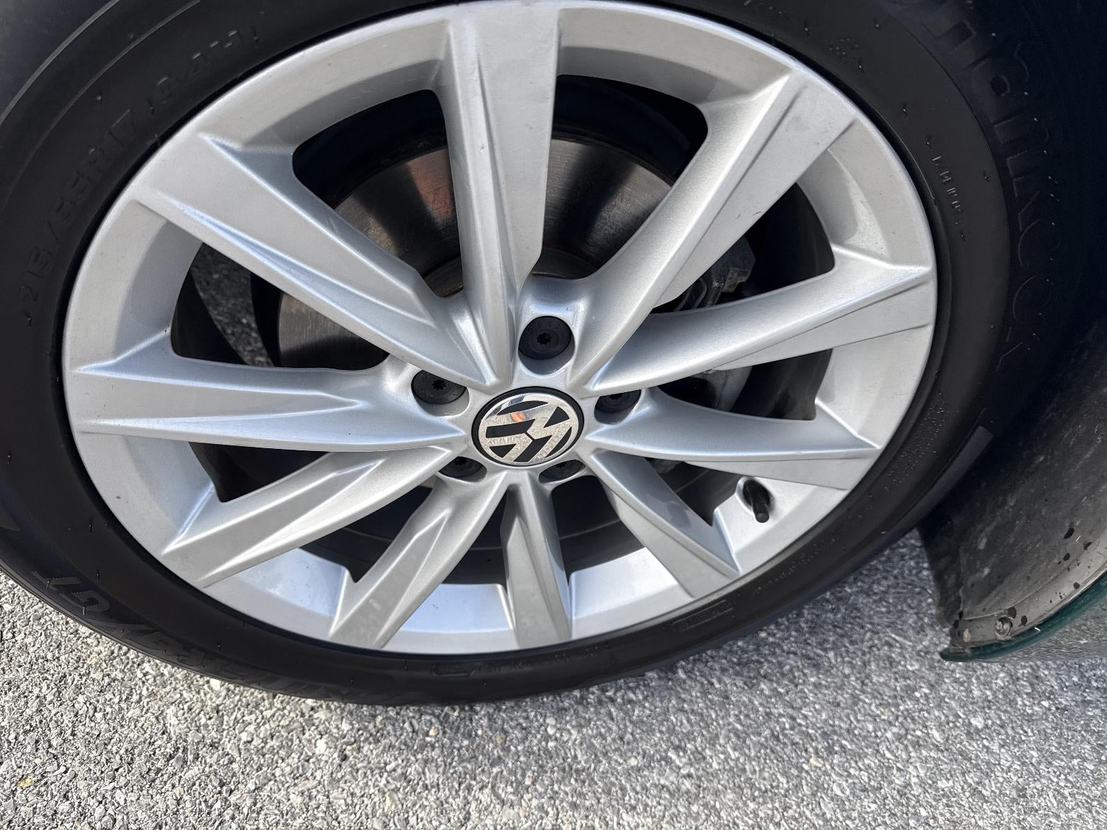 2017 Volkswagen Beetle 1.8T SE Auto