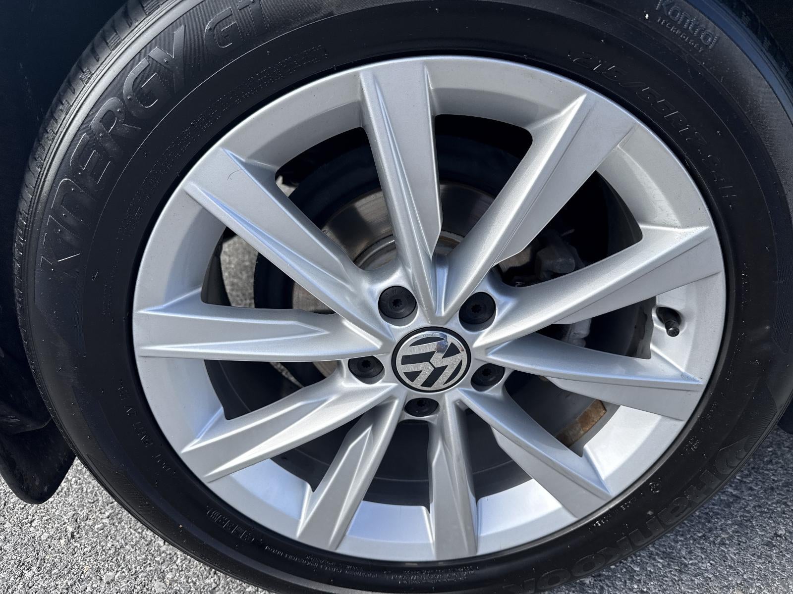 2017 Volkswagen Beetle 1.8T SE Auto