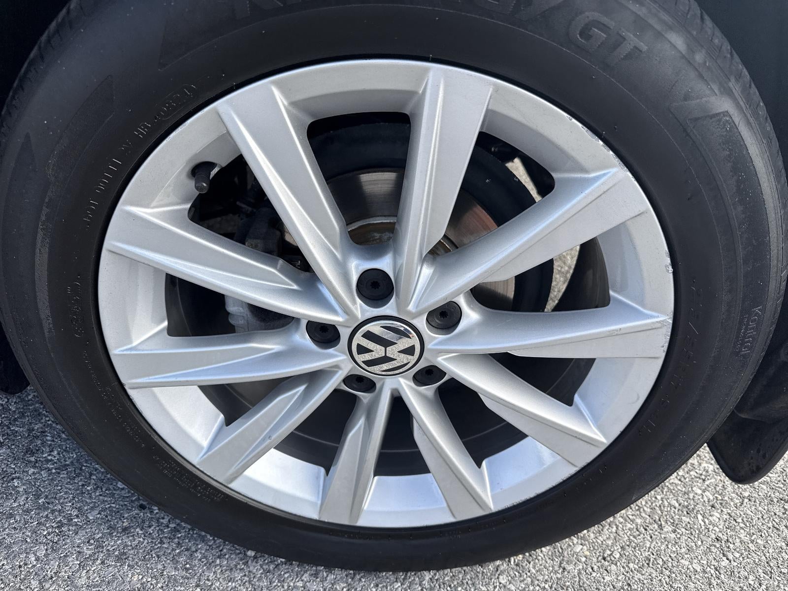 2017 Volkswagen Beetle 1.8T SE Auto