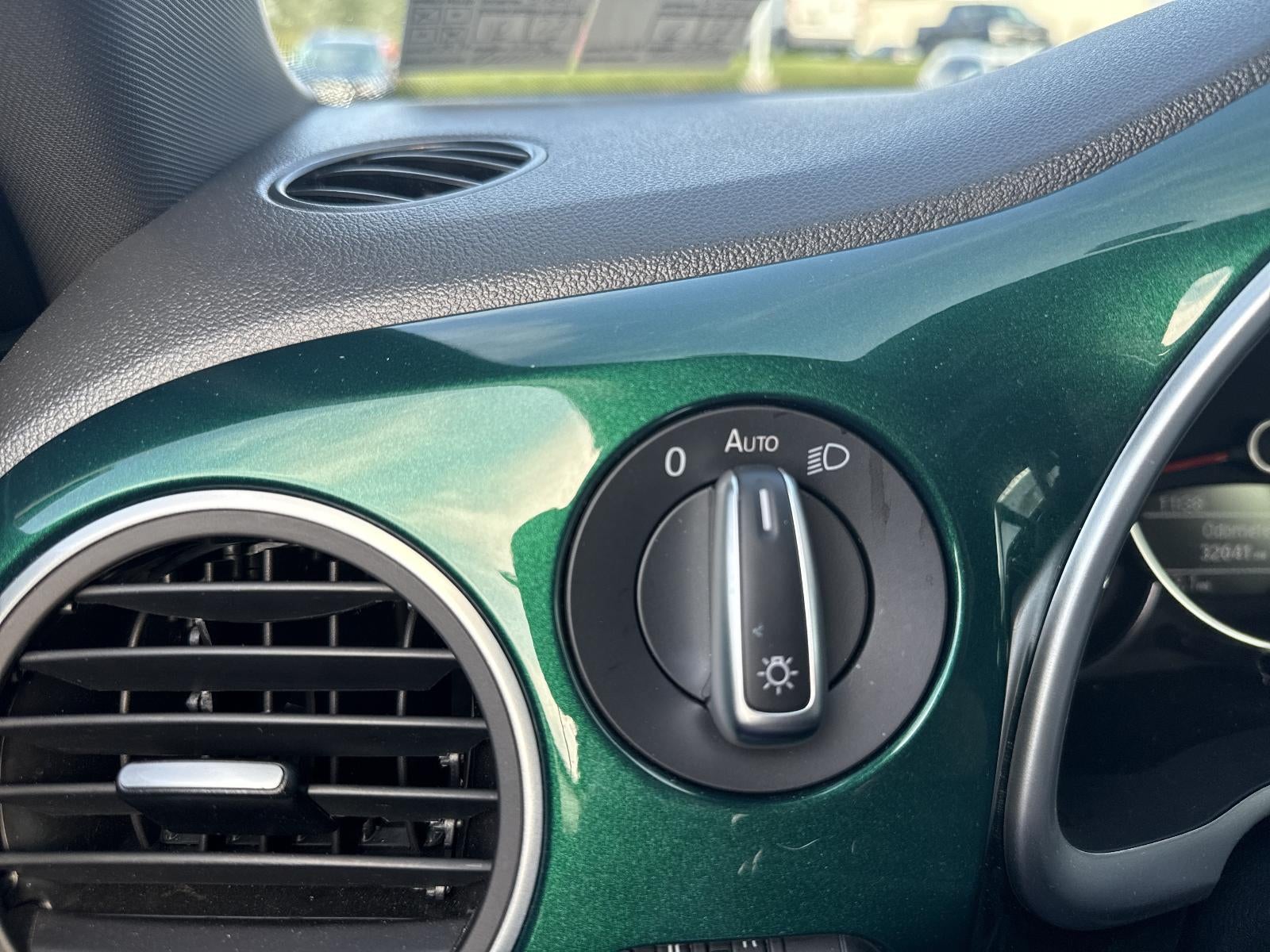 2017 Volkswagen Beetle 1.8T SE Auto