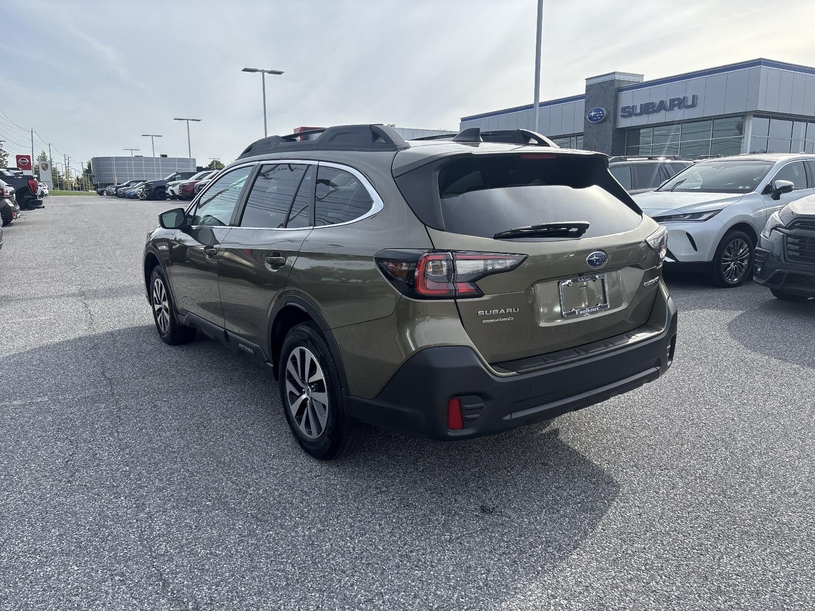 2022 Subaru Outback Premium CVT