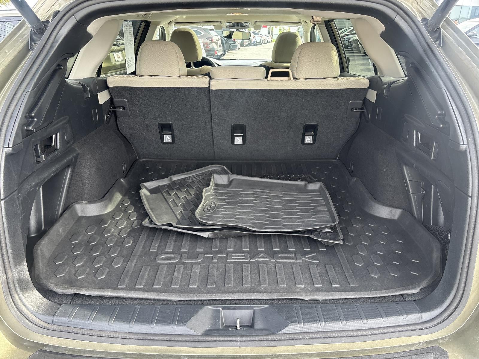 2022 Subaru Outback Premium CVT
