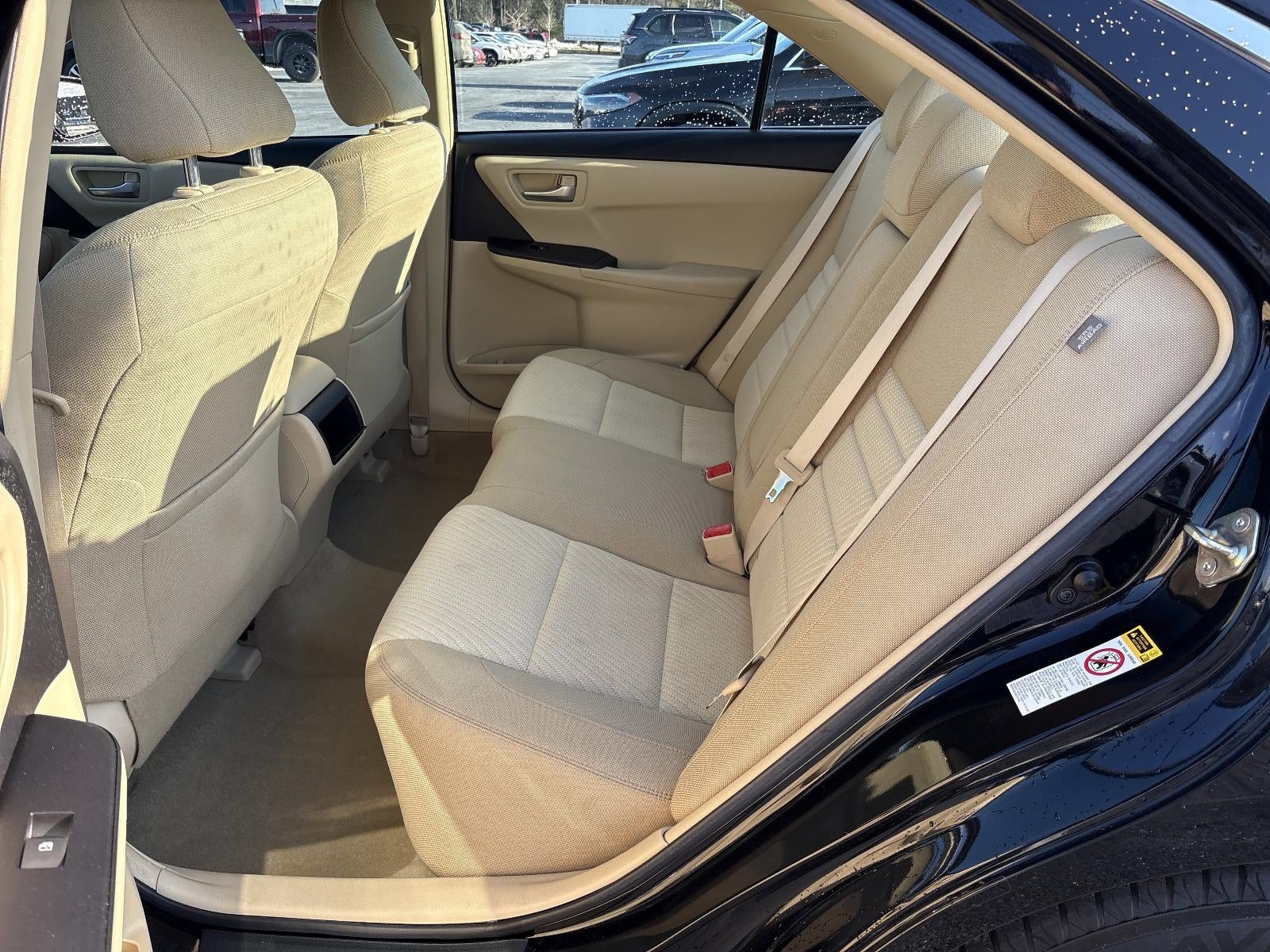 2017 Toyota Camry LE Auto (SE)