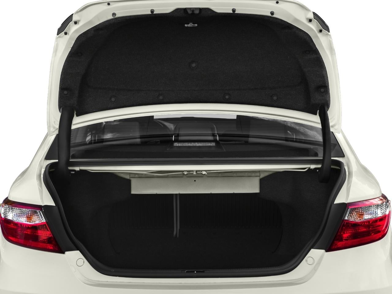 2017 Toyota Camry SE Auto (SE)