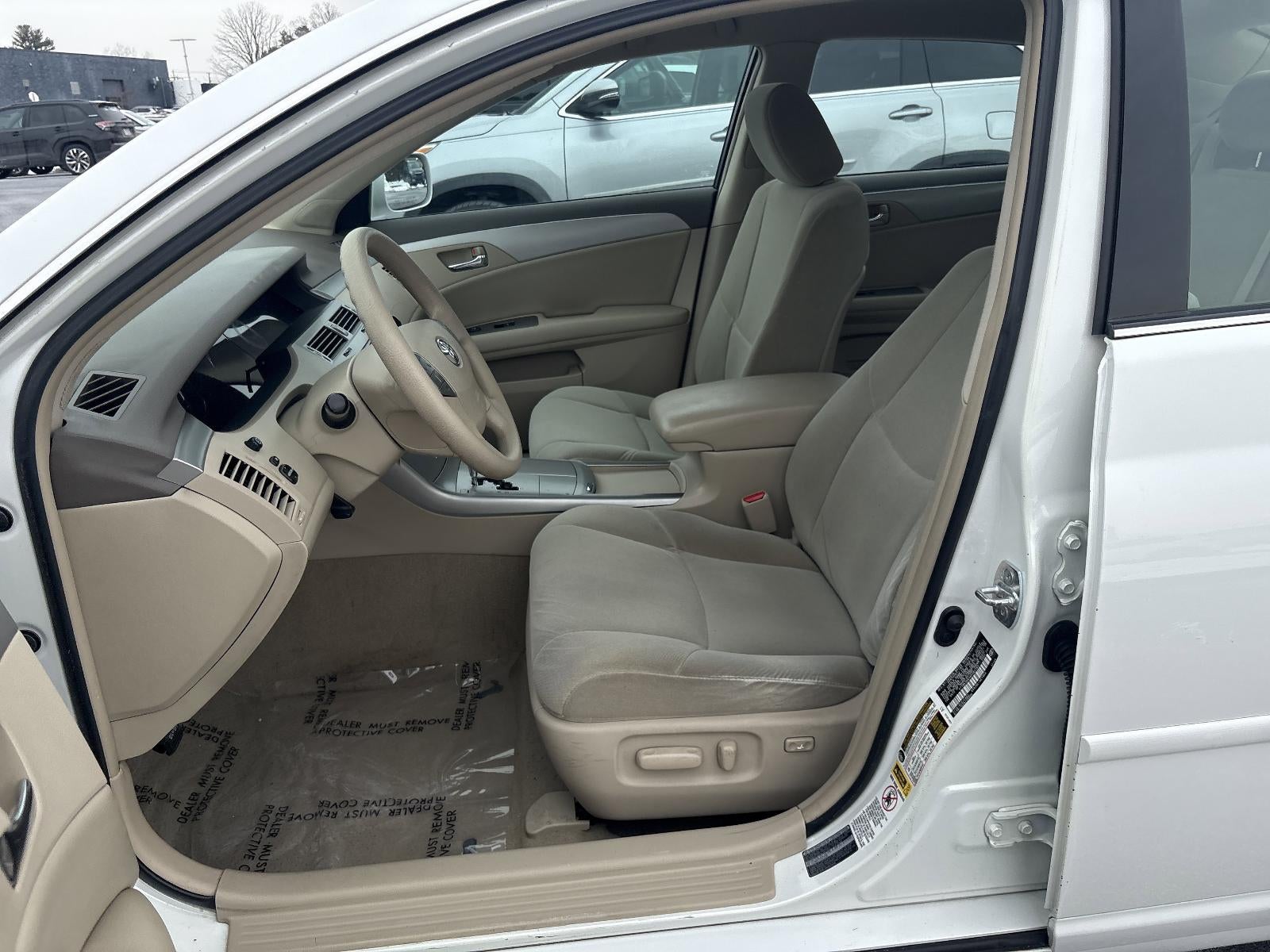 2010 Toyota Avalon 4dr Sdn XLS (Natl)