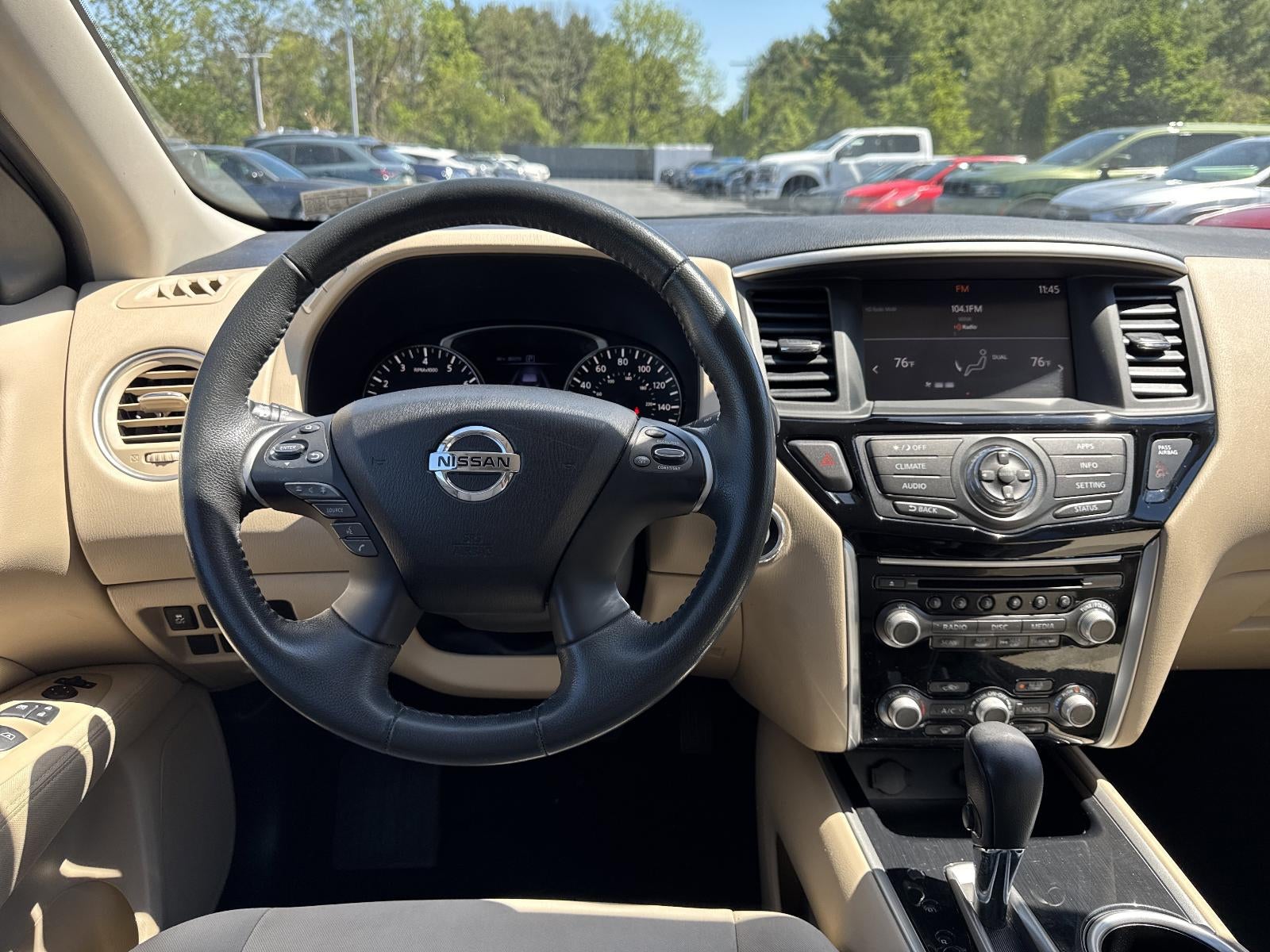 2017 Nissan Pathfinder 4x4 SV