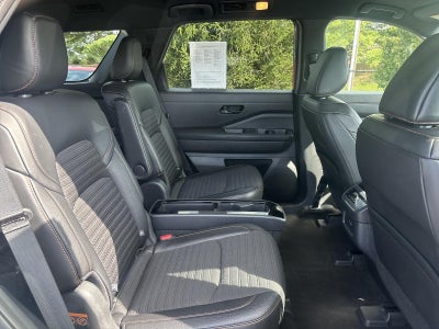 2024 Nissan Pathfinder Rock Creek 4WD