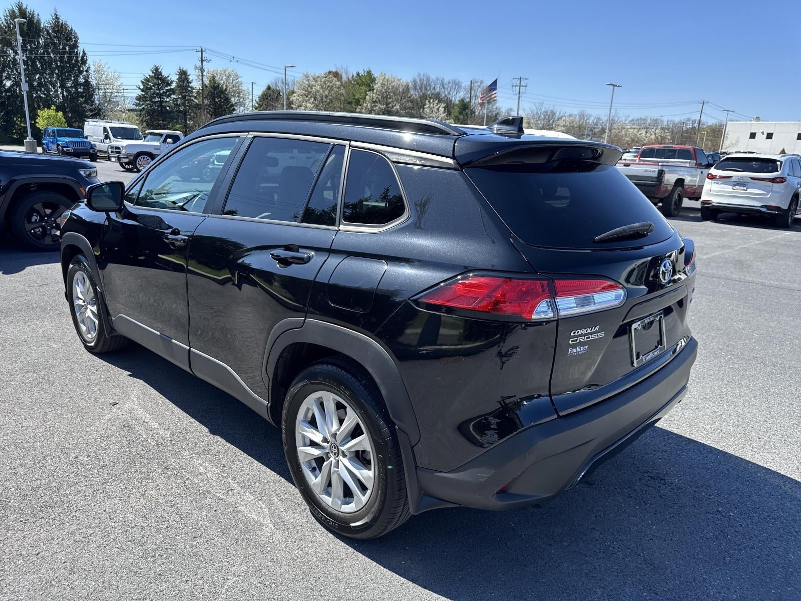 2022 Toyota Corolla Cross LE 4WD (Natl)