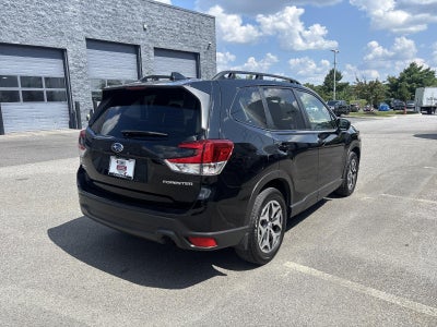 2024 Subaru Forester Premium AWD