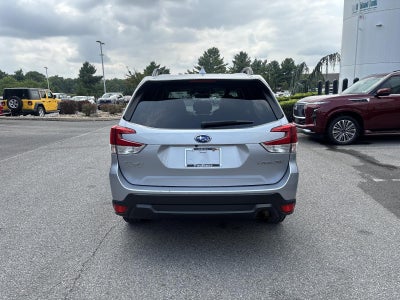 2021 Subaru Forester Premium CVT