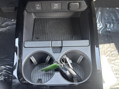 2025 Toyota Prius LE AWD (Natl)