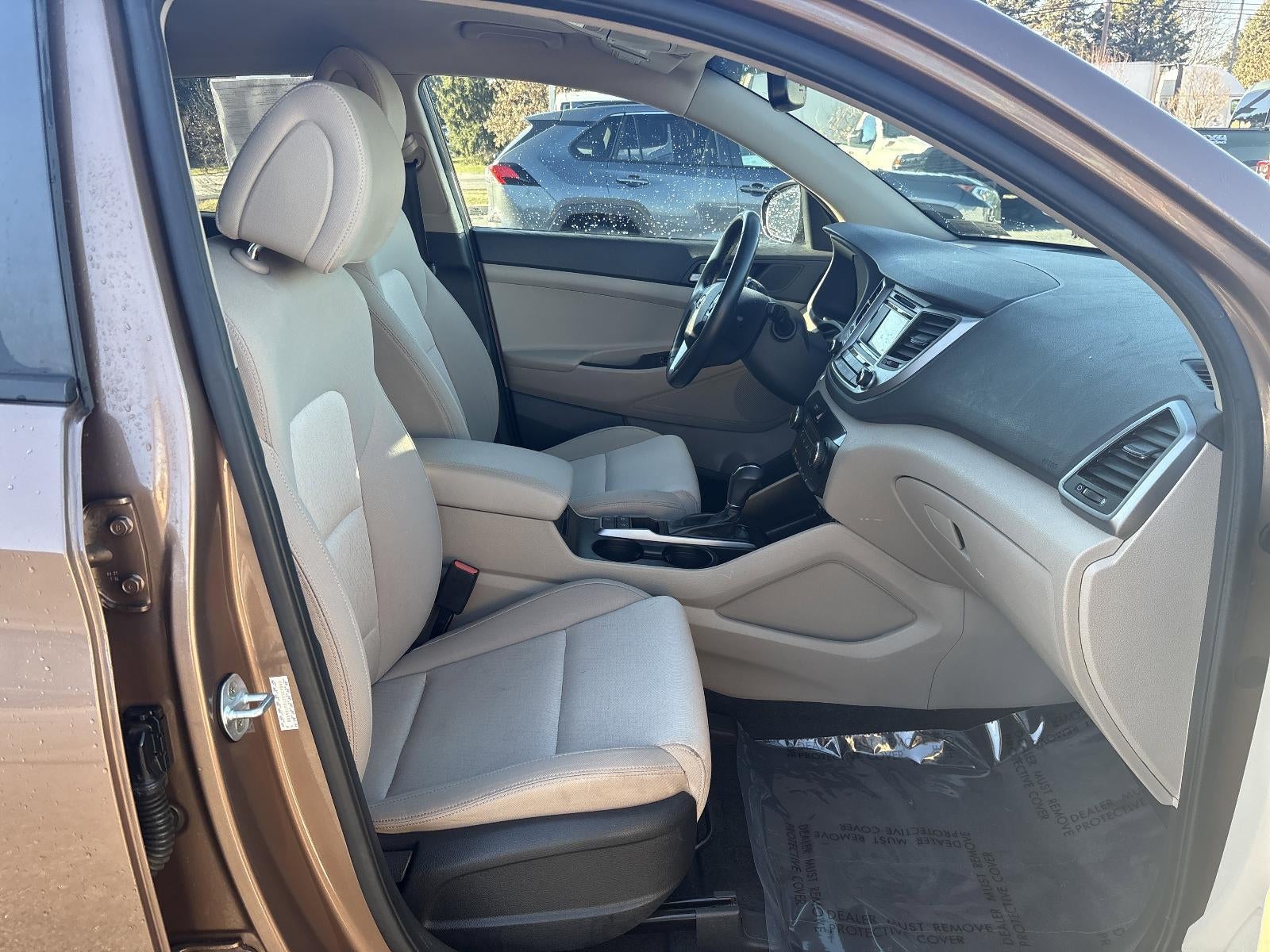 2016 Hyundai TUCSON AWD 4dr Sport w/Beige Int