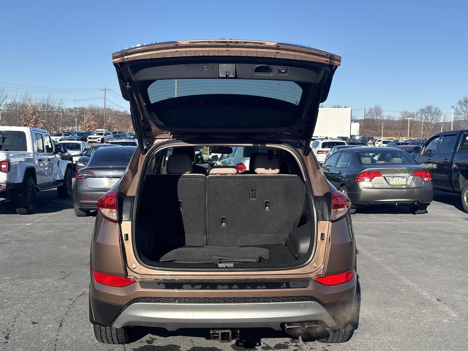 2016 Hyundai TUCSON AWD 4dr Sport w/Beige Int