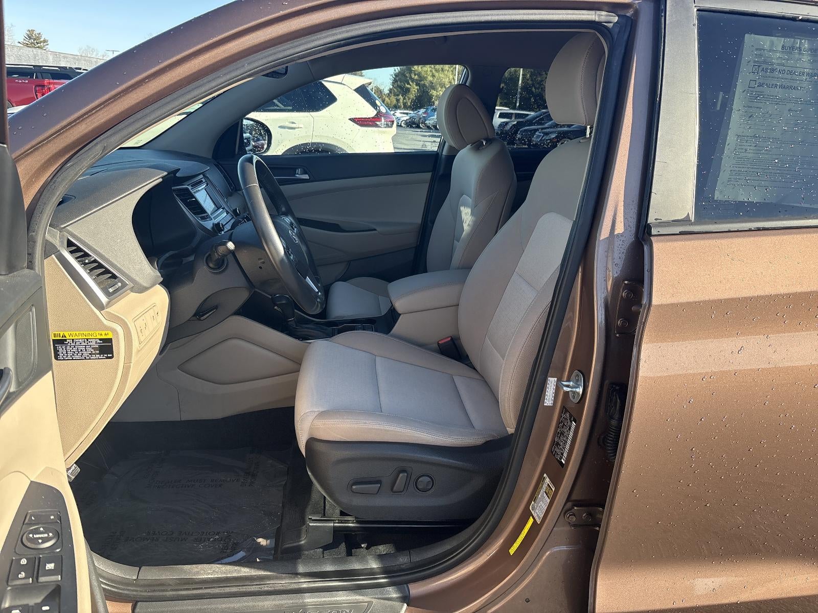 2016 Hyundai TUCSON AWD 4dr Sport w/Beige Int