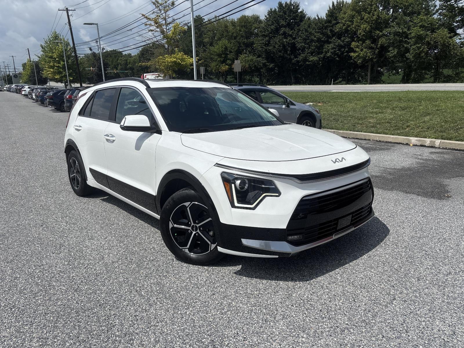 2025 Kia Niro SX FWD
