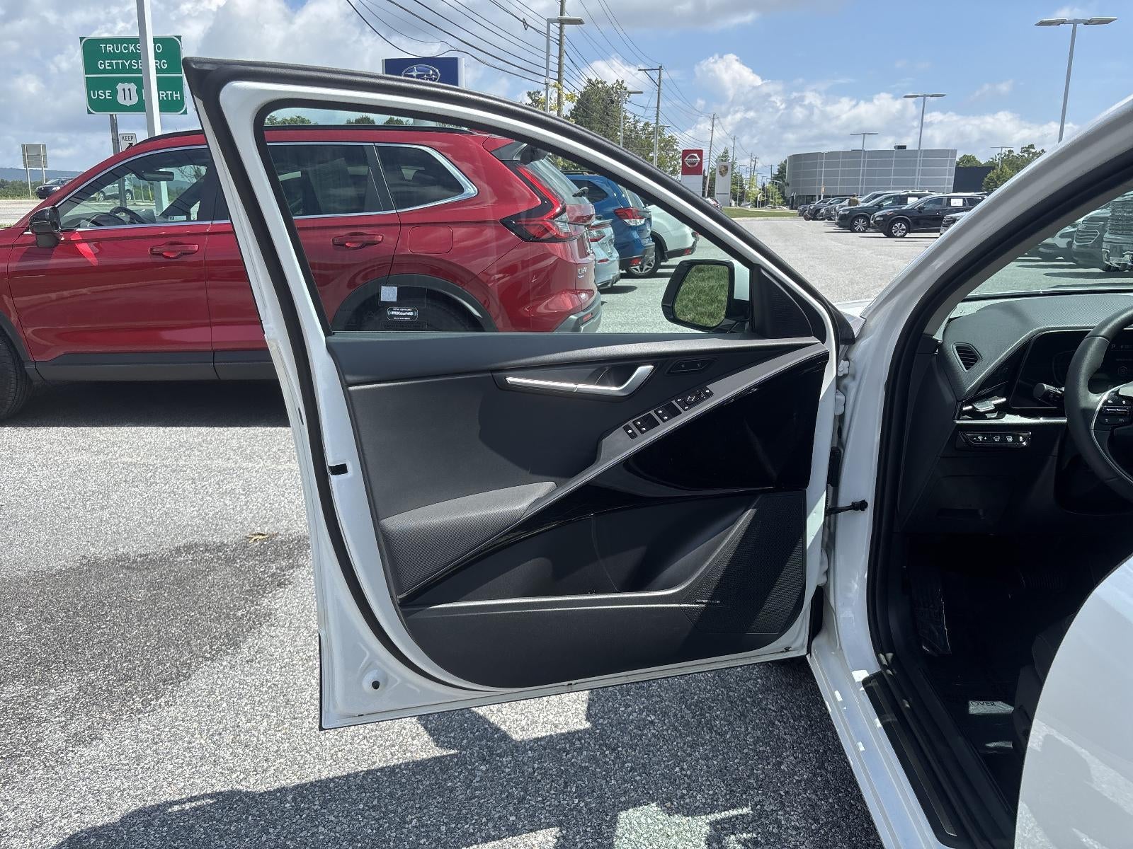 2025 Kia Niro SX FWD
