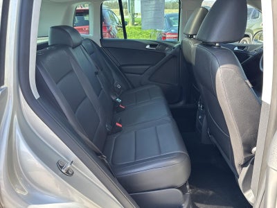 2011 Volkswagen Tiguan 2WD 4dr Auto S