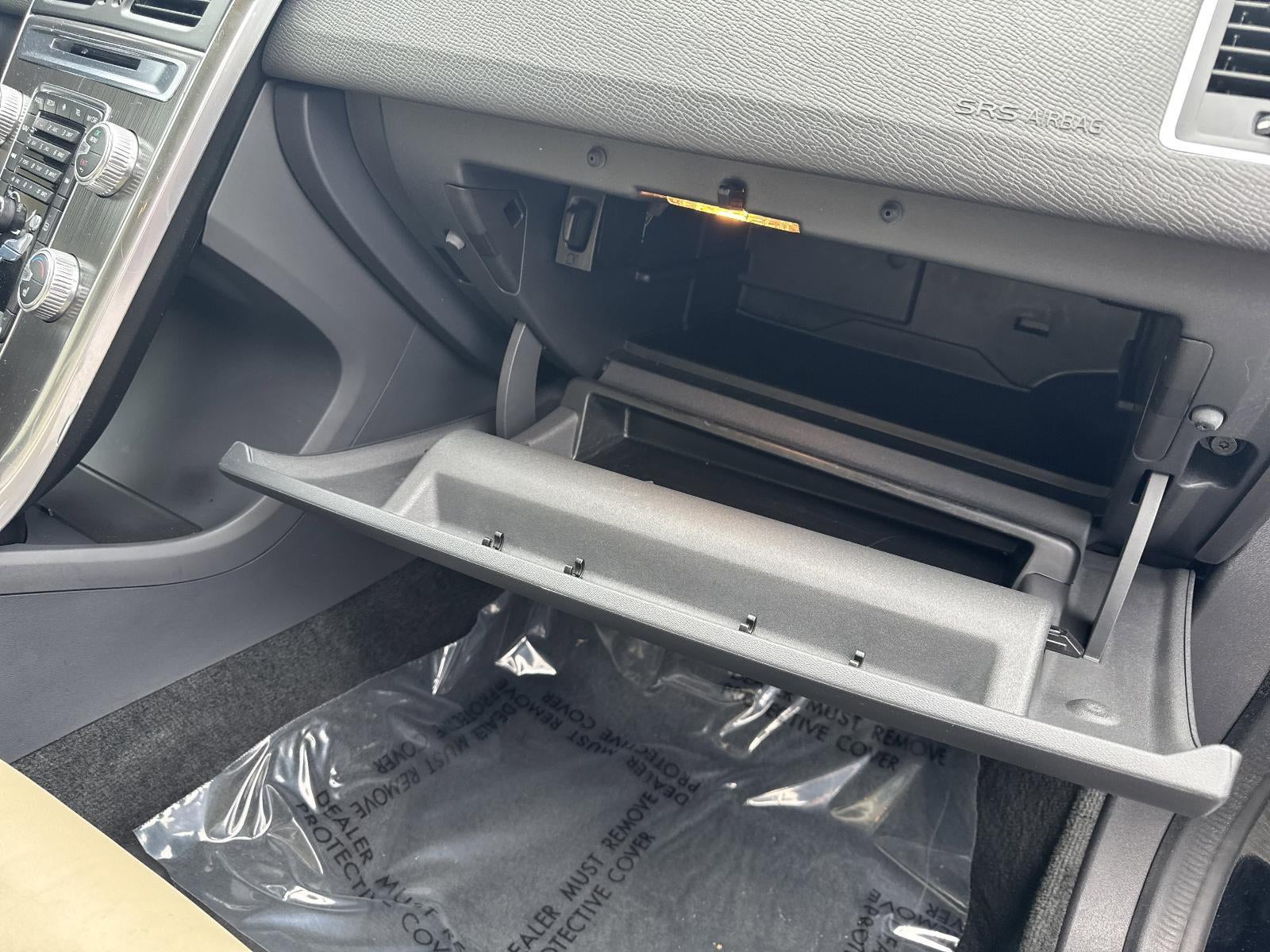 2016 Volvo XC60 AWD 4dr T6 Drive-E