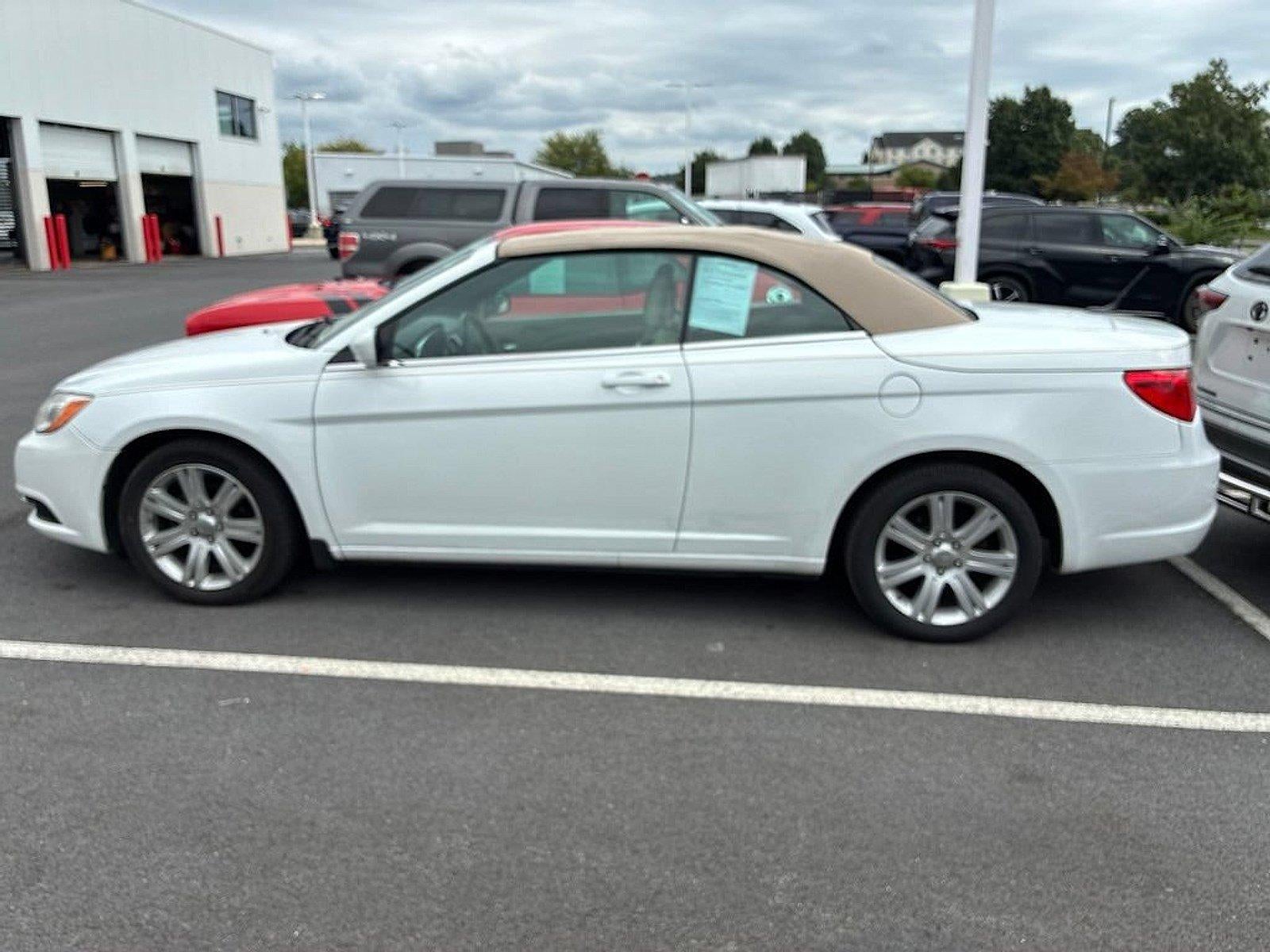 2014 Chrysler 200 2dr Conv Touring