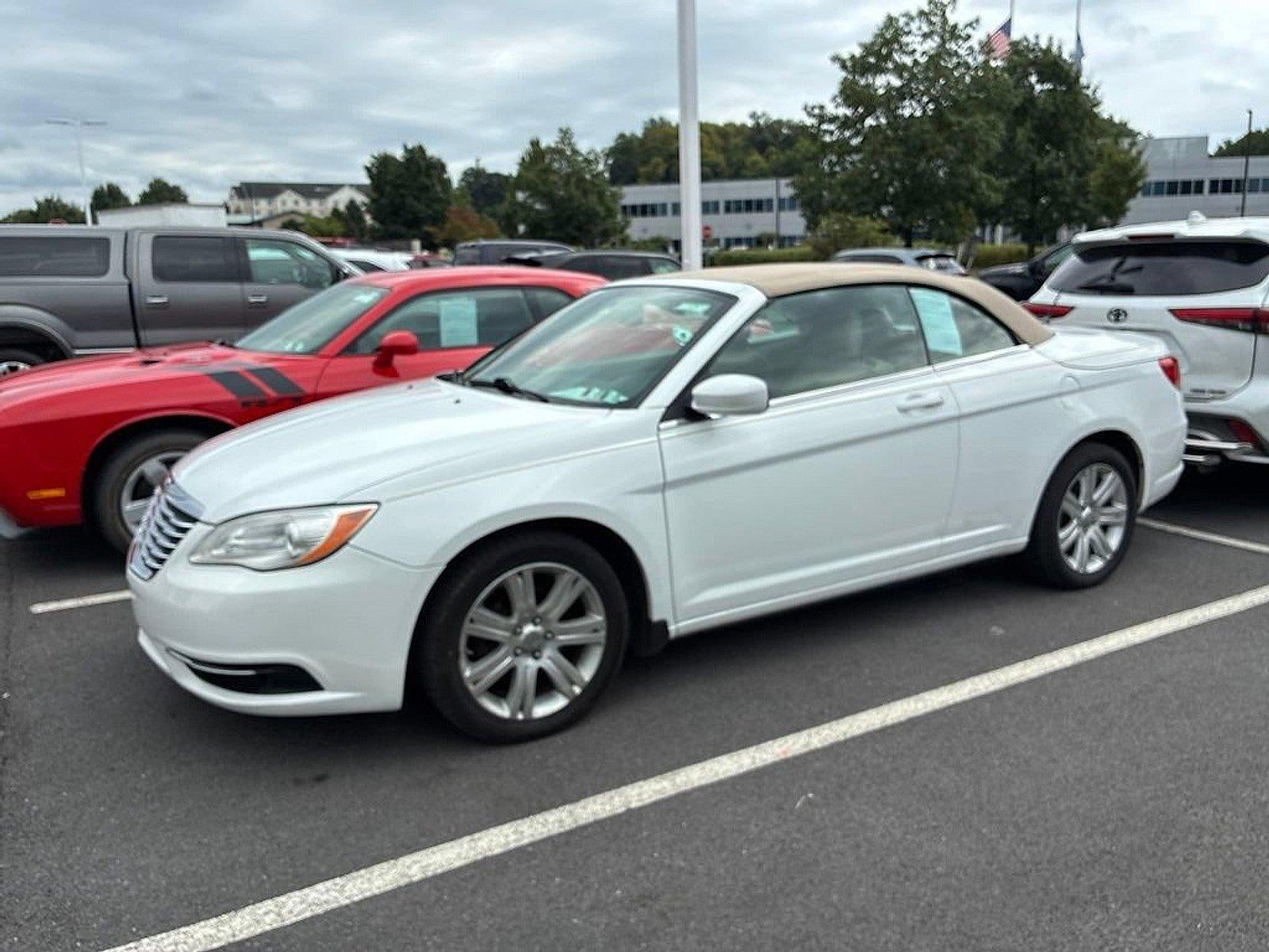 2014 Chrysler 200 2dr Conv Touring