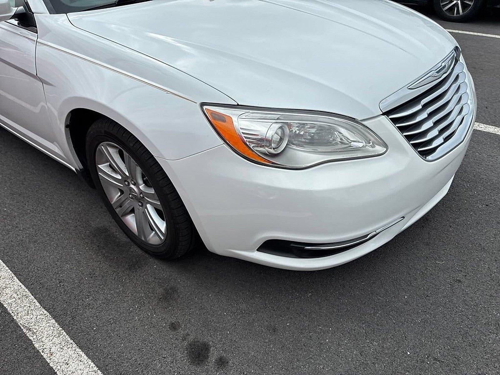 2014 Chrysler 200 2dr Conv Touring