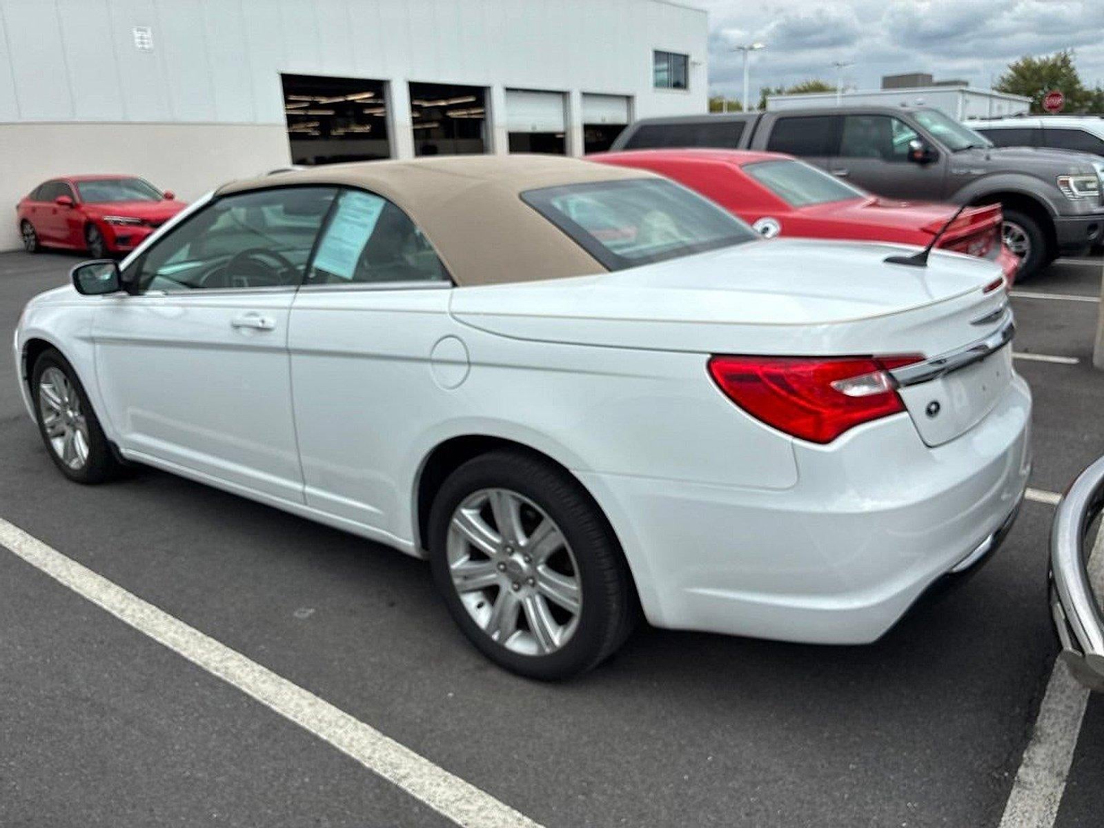 2014 Chrysler 200 2dr Conv Touring