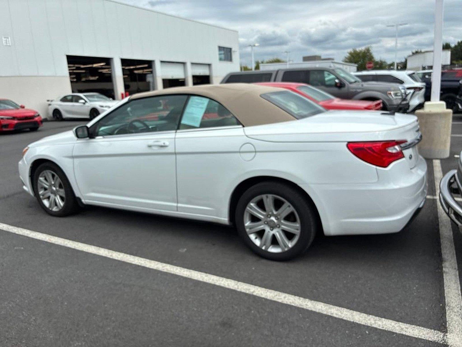 2014 Chrysler 200 2dr Conv Touring