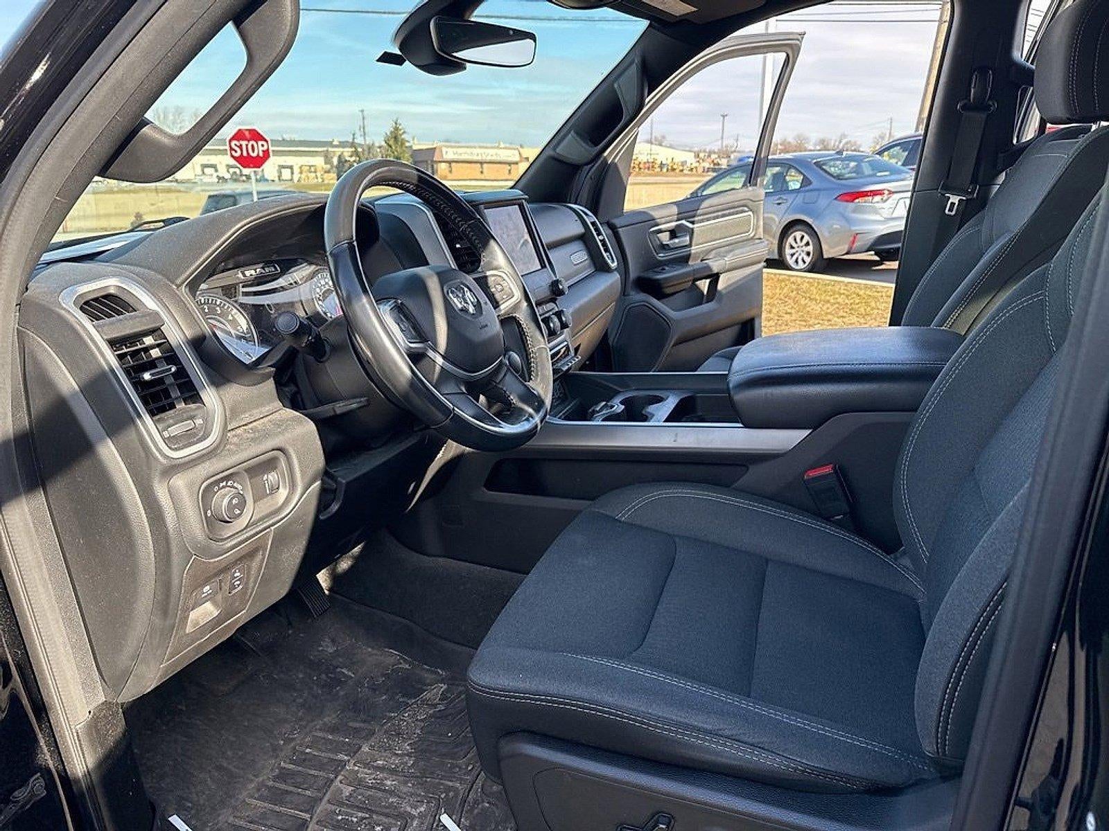 2022 RAM 1500 Big Horn 4x4 Crew Cab 5'7" Box