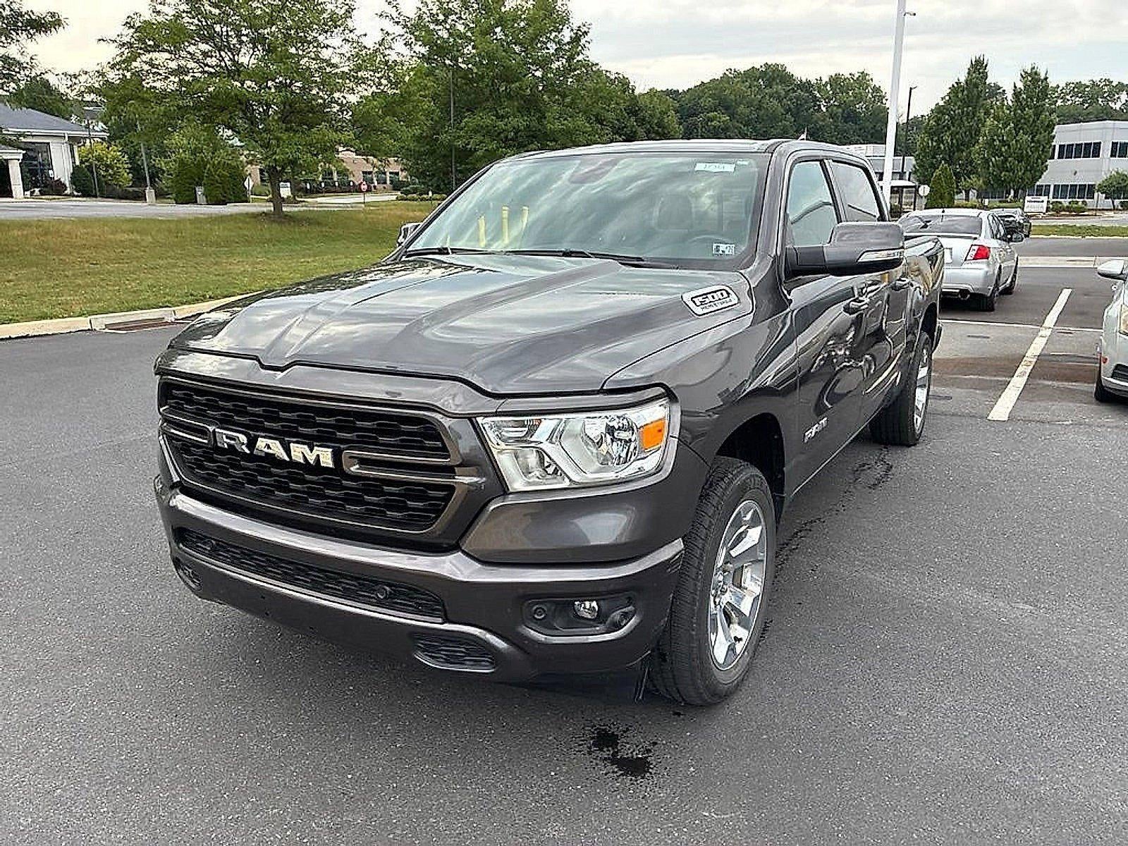 2022 RAM 1500 Big Horn 4x4 Crew Cab 5'7" Box