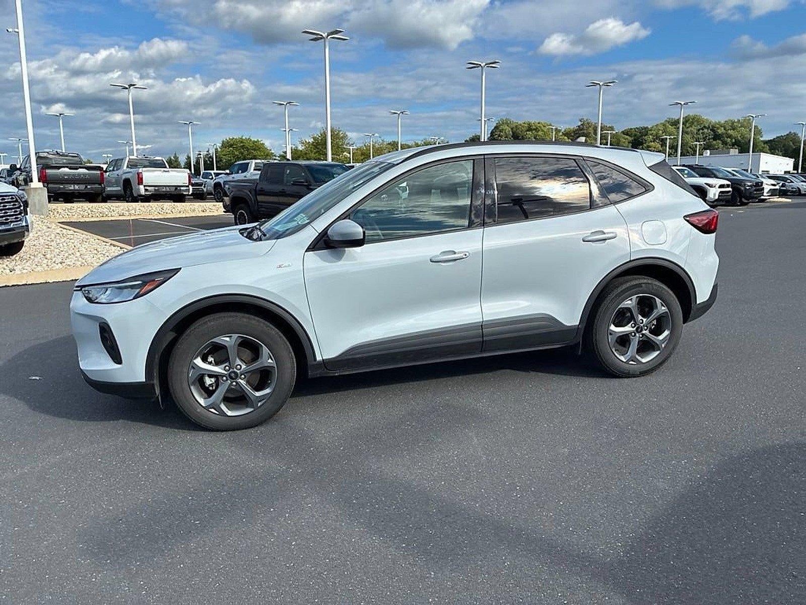 2025 Ford Escape ST-Line Select AWD