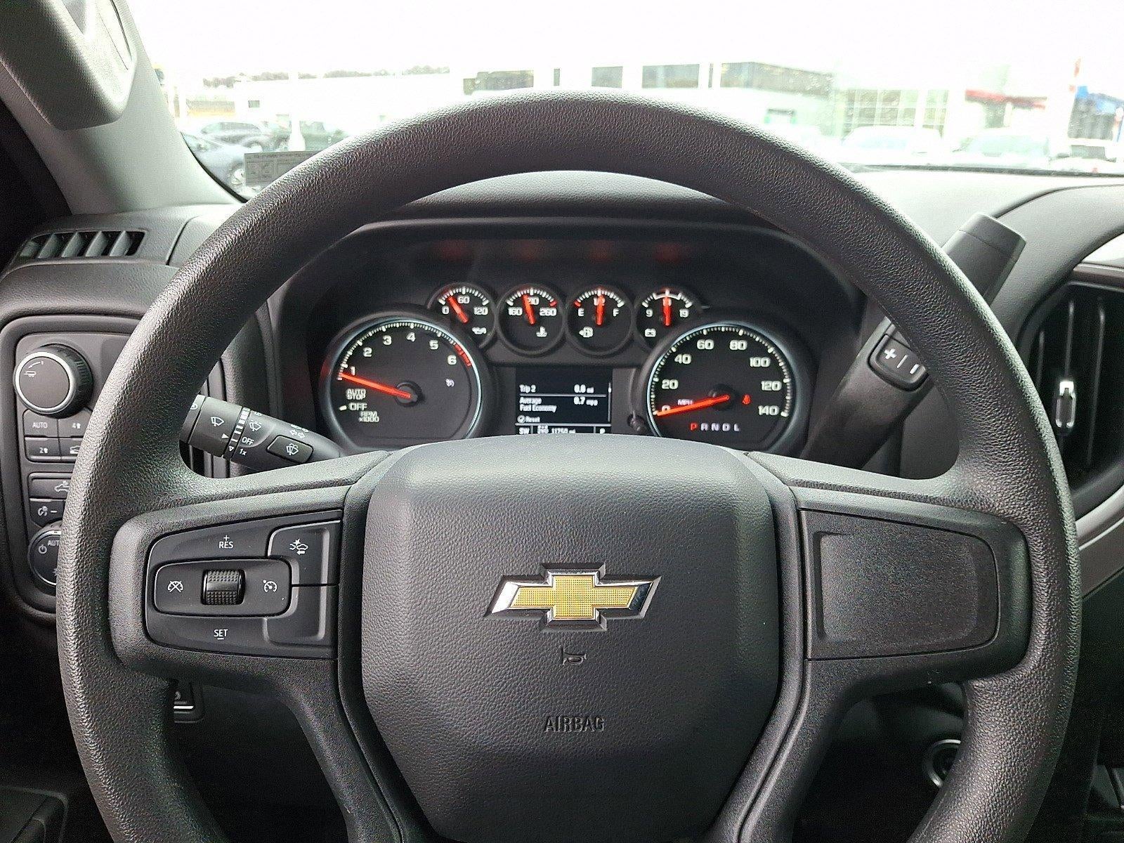 2022 Chevrolet Silverado 1500 Crew Cab Short Box 4-Wheel Drive Custom