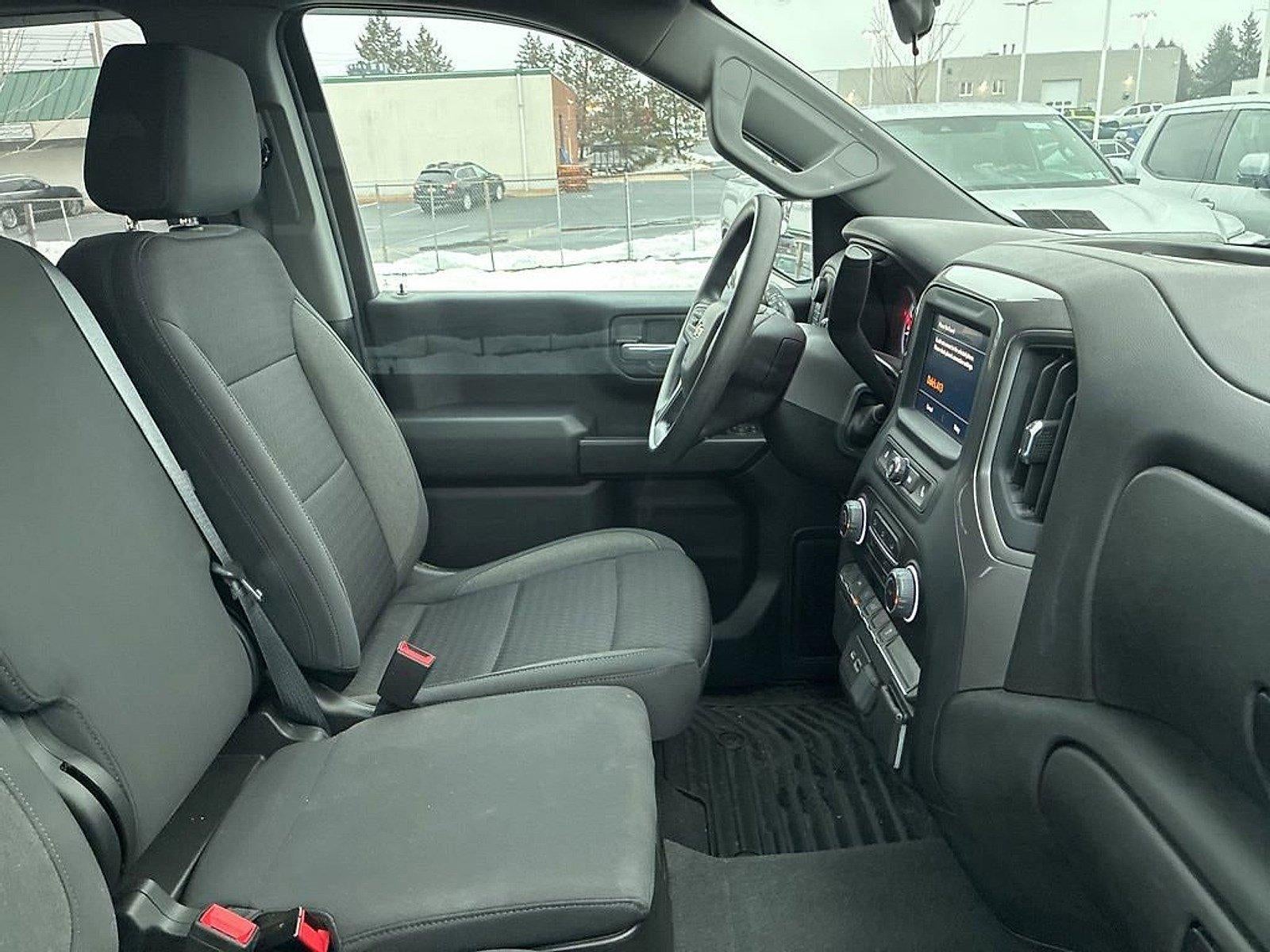 2022 Chevrolet Silverado 1500 Crew Cab Short Box 4-Wheel Drive Custom