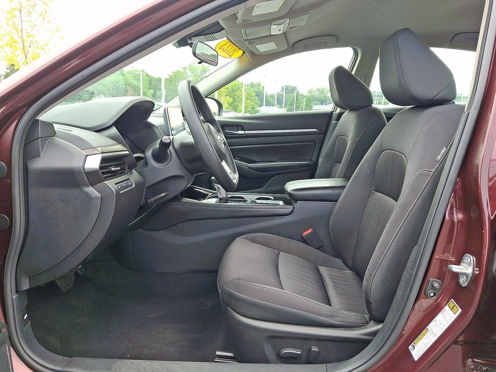 2023 Nissan Altima 2.5 SV Sedan