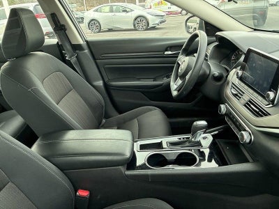 2024 Nissan Altima 2.5 SV Sedan