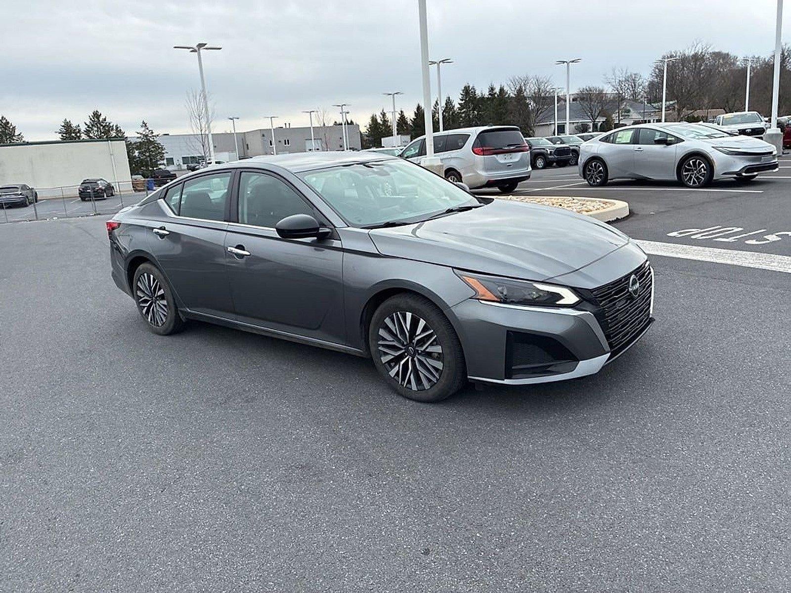 2024 Nissan Altima 2.5 SV Sedan
