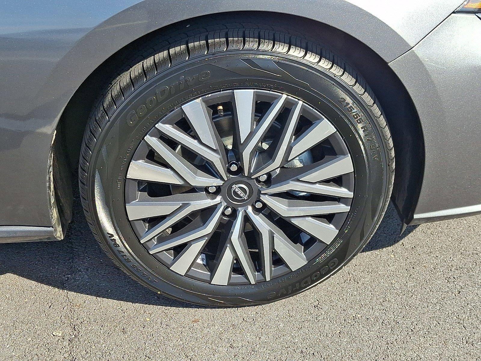 2024 Nissan Altima 2.5 SV Sedan